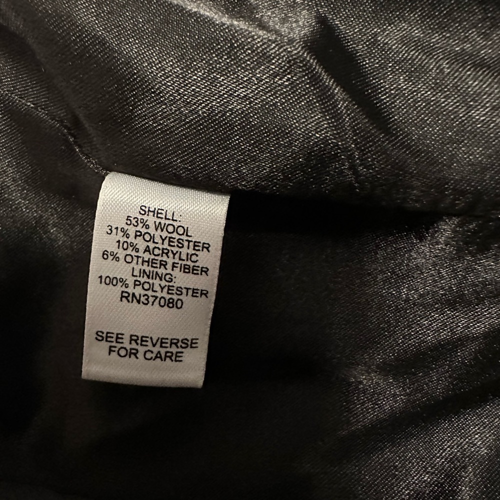 Beautiful Coat - Picture 7 of 8